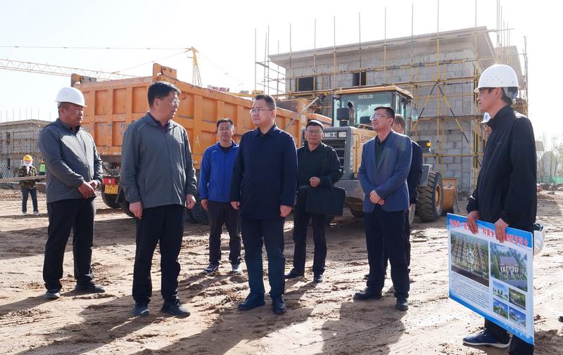 中国·山丹-张伟调研清泉镇重点工作